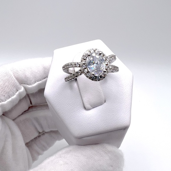 Sale $18 Firm! 925 Sterling Silver Cz Ring - Picture 9 of 17